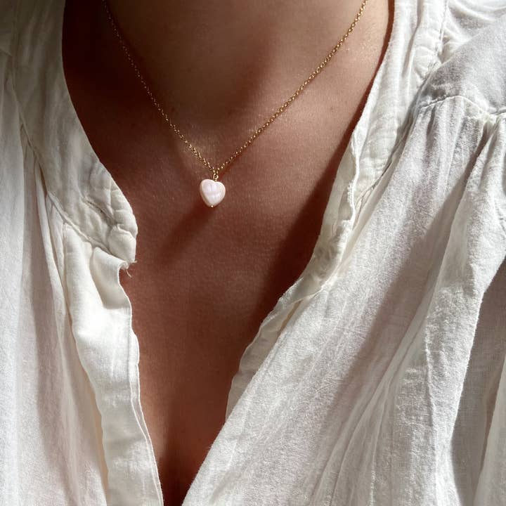 HELLES - Wholesale Pendant/Charm Necklace - LOVE ME NECKLACE3