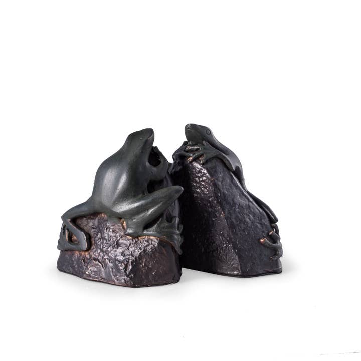 Frog, Patina Finished Bookends for wholesale by BeyBerk International