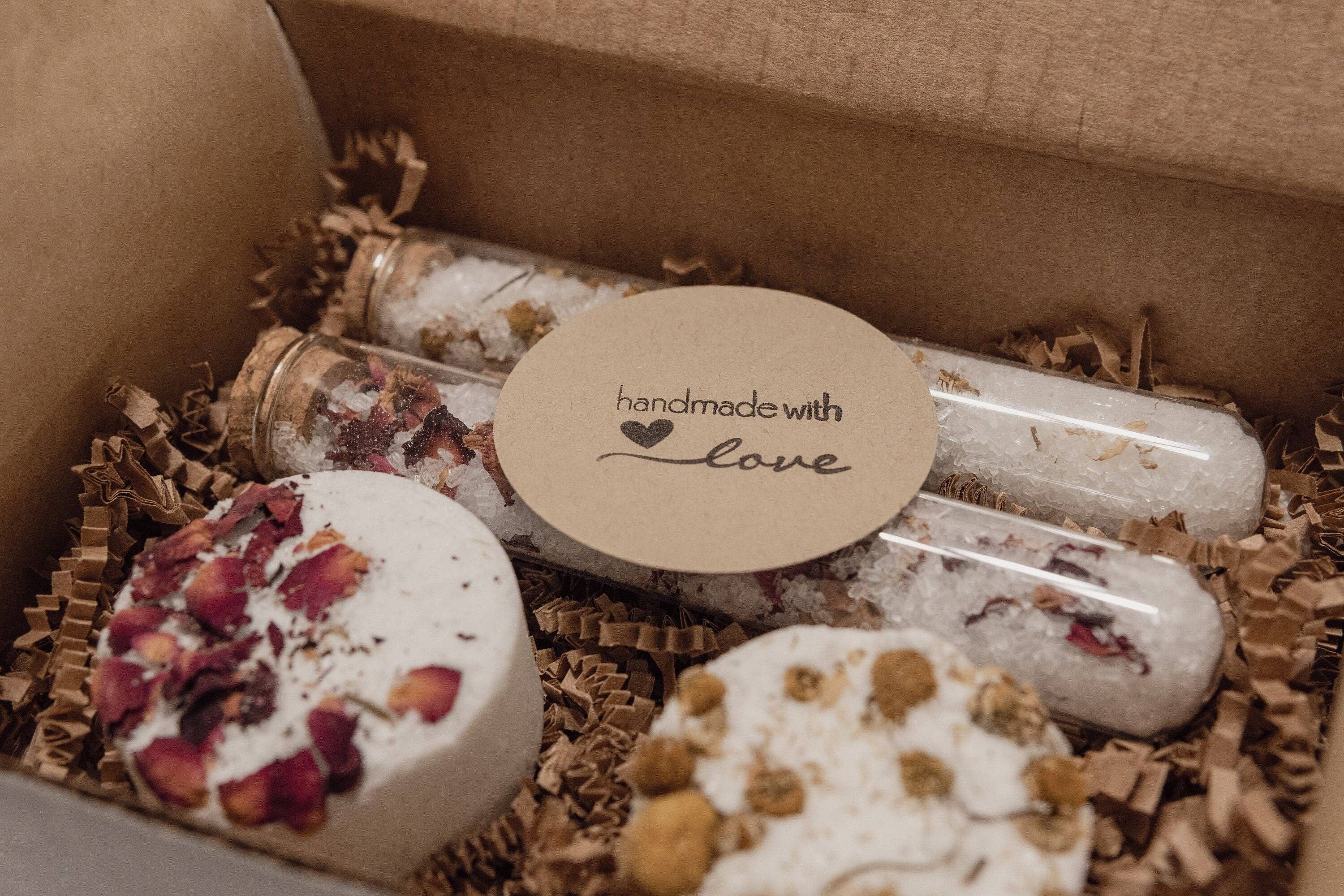 Hera By Hera Bath and Body – wholesale Bath salts – Rose and Chamomile Bath Salts Tubes Gift Set | Bath Bomb Set | Holiday Gift | Stocking Stuffer2