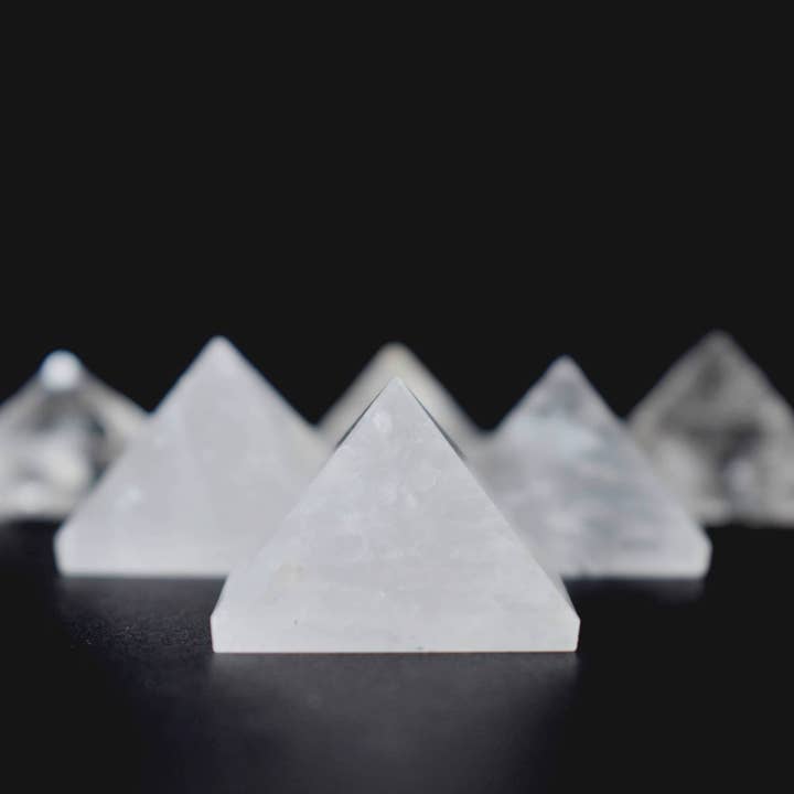 Soothing Crystals - Wholesale Spiritual Stone/Crystal - Gemstone Pyramid | Clear Quartz | Healing Crystal | Pyramid8