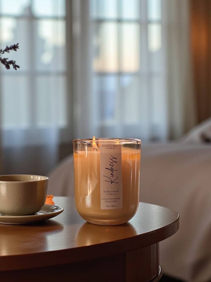 Kindness - white oak & vanilla for wholesale by Mayken Light Candles