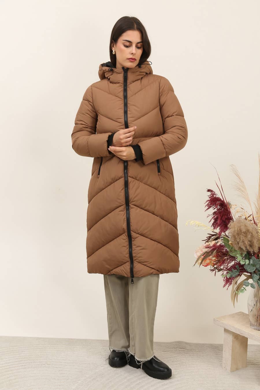 Attrait Paris - Wholesale Puffer Jacket - Women's - Mid-length down jacket with hood8