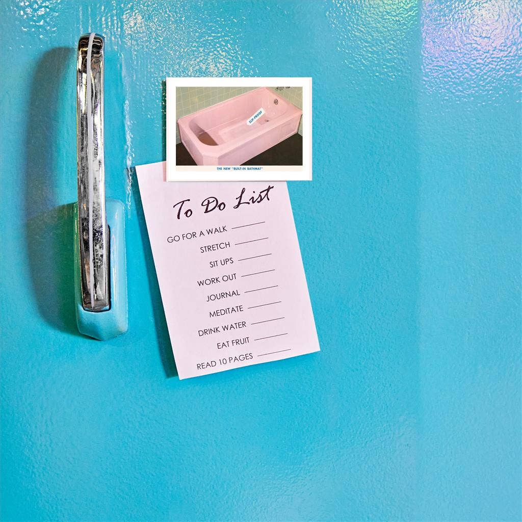 Found Image Press - Venta al por mayor Imanes - Imán NP-743 Bañera Rosa con Alfombrilla de Baño Incorporada1