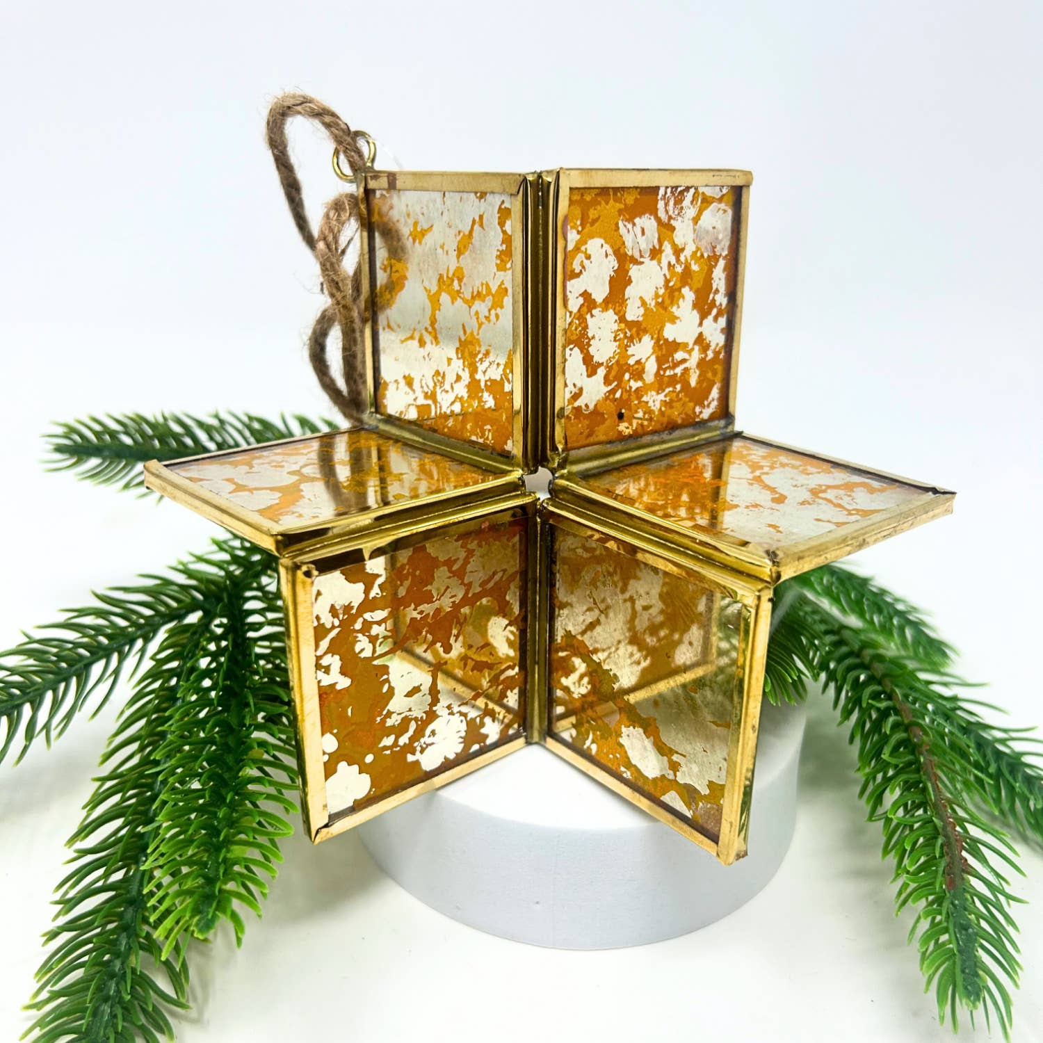 David Christopher's Collection - Wholesale Christmas Decoration - Antique Gold Glass 3D Star Ornament 5”1