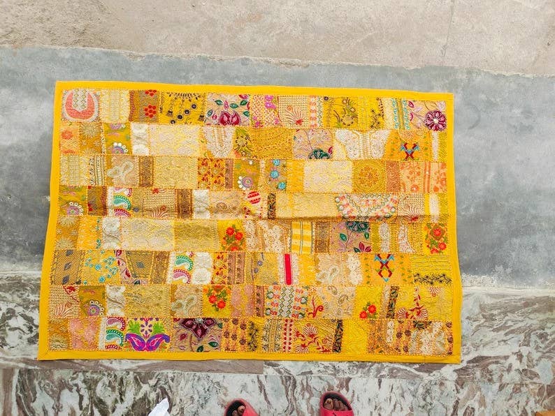 bhavnas boutique - Wholesale Tapestry/Textile - Indian Sari Patchwork Wall Hanging Tapestry Wall Decor Art1