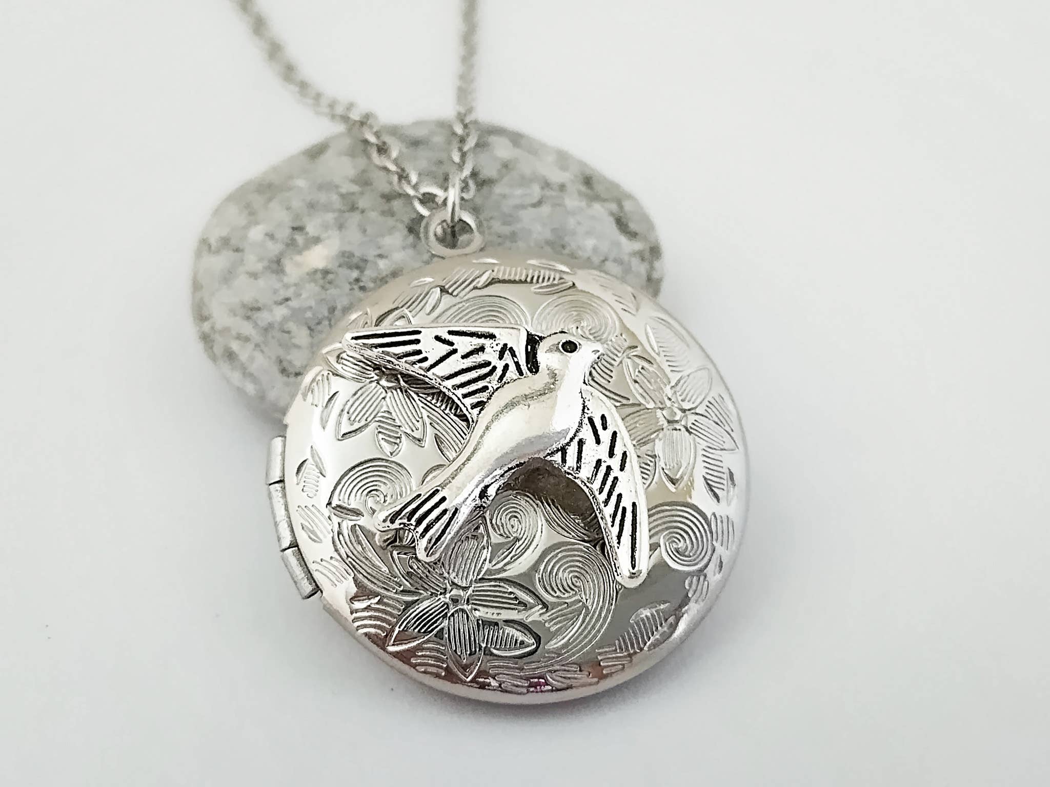 Piccadilly Pendants - Wholesale Locket Necklace - Silver Bird Locket, Nature Necklace, Bird Necklace2