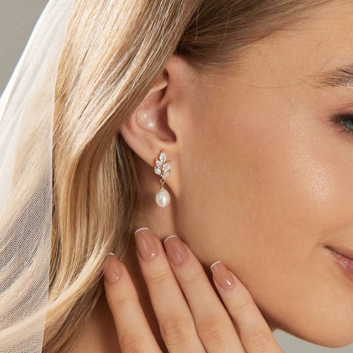 Drrtymagic - Wholesale Dangle Earrings - Freshwater Pearl Drop Earrings with Crystal Leaf7