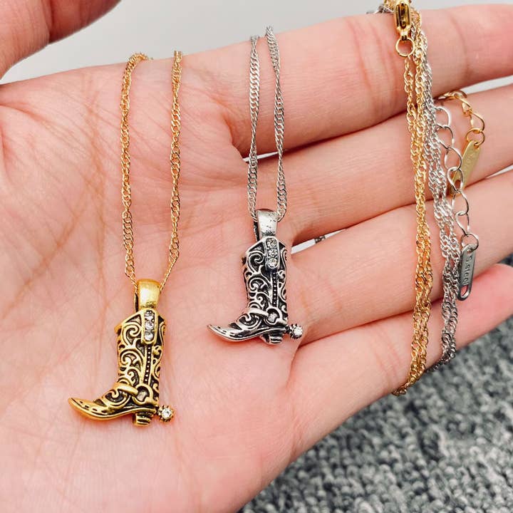 Mio Queena - Wholesale Pendant/Charm Necklace - Vintage Western Cowboy & Cowgirl Boots Pendant Necklace - WJ
