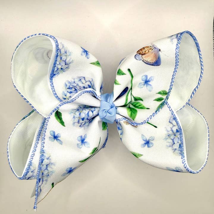 Hortensias et Papillons Nœud pour la vente par Luminous Sky Bowtique
