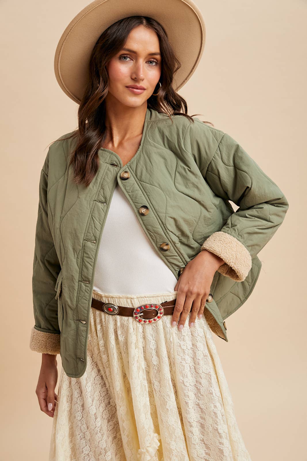 In Loom – Großhandel Pufferjacke – Damen – GESTEPPTE PUFFERJACKE MIT SHERPA-FUTTER17