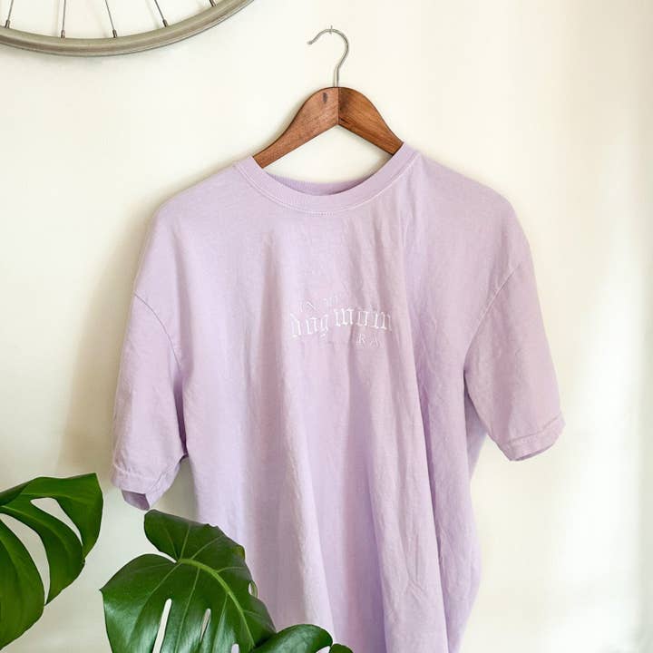 Camiseta Bordada In My Dog Mom Era por atacado de Luca and B