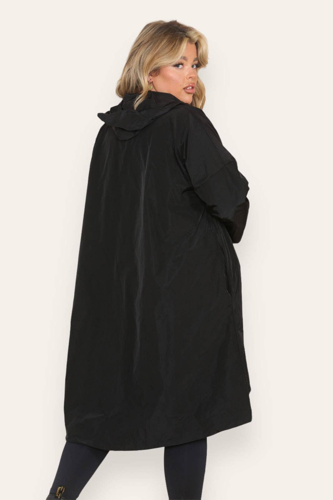 Miss Bold - Wholesale Raincoat - Women's - Oversized Hooded Rain Mac5