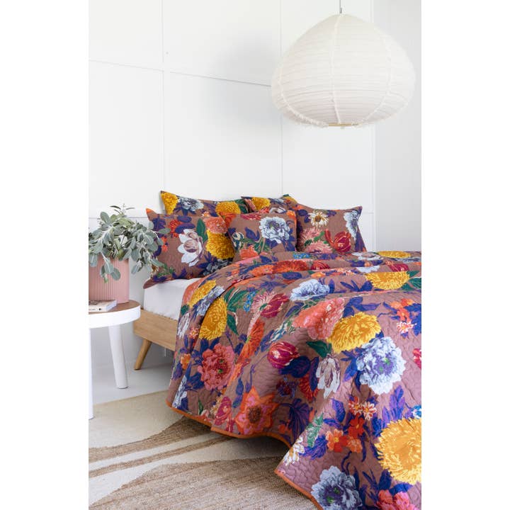 Linen Connections - Wholesale Bedding Set - King Size Quilt Set - Pink Anthro1