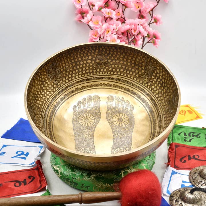 Bol chantant pied de Bouddha de 12 pouces : bol tibétain fait main pour la méditation pour la vente par NadaYoga