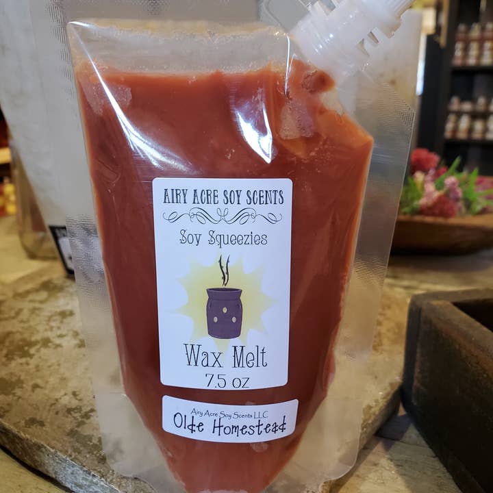 Olde Homestead Squeezable Soy Wax Smelt for engroshandel hos AIRY ACRE SOY SCENTS LLC
