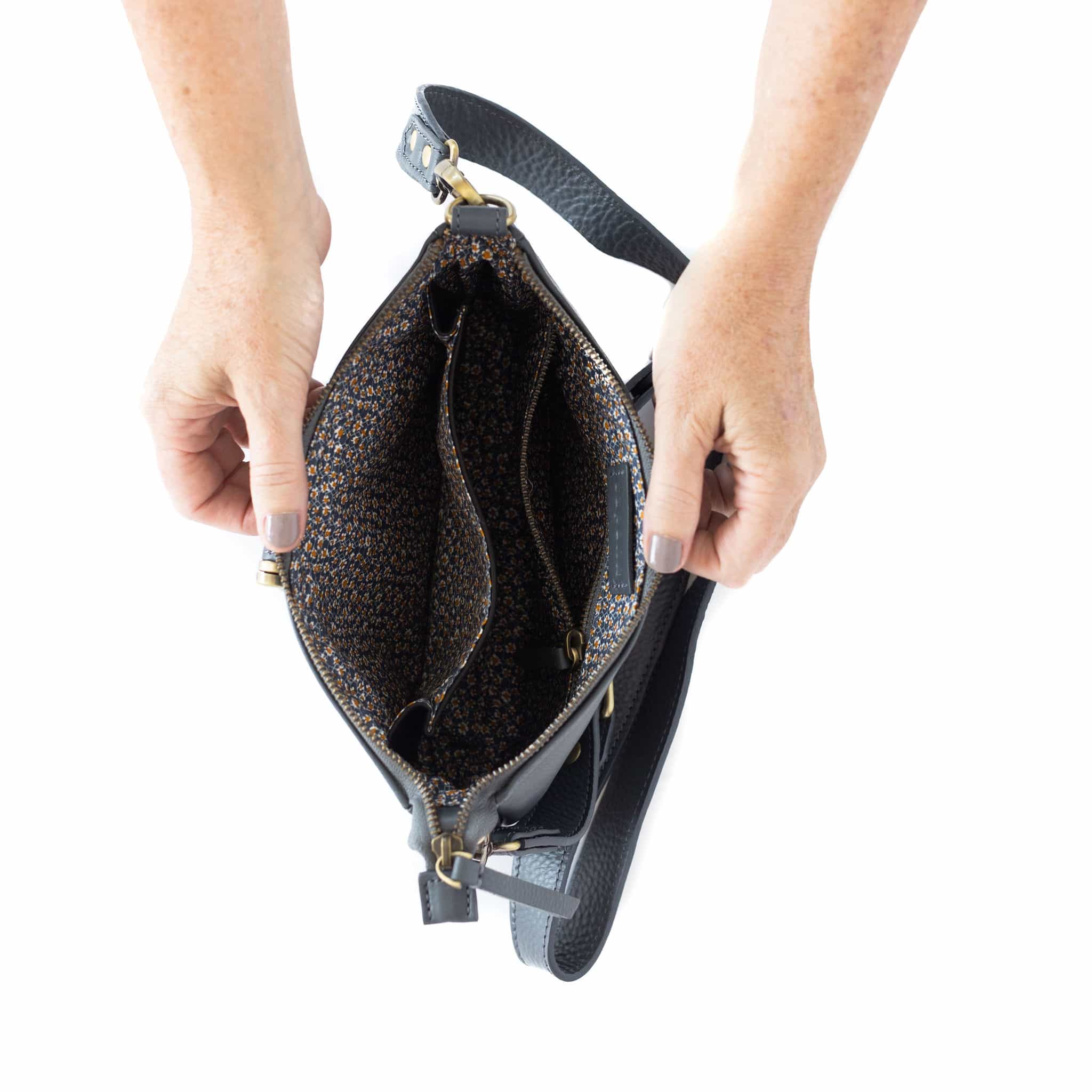 Sapahn - Wholesale Crossbody Bag - Women's - AE Crossbody Wristlet Wallet92