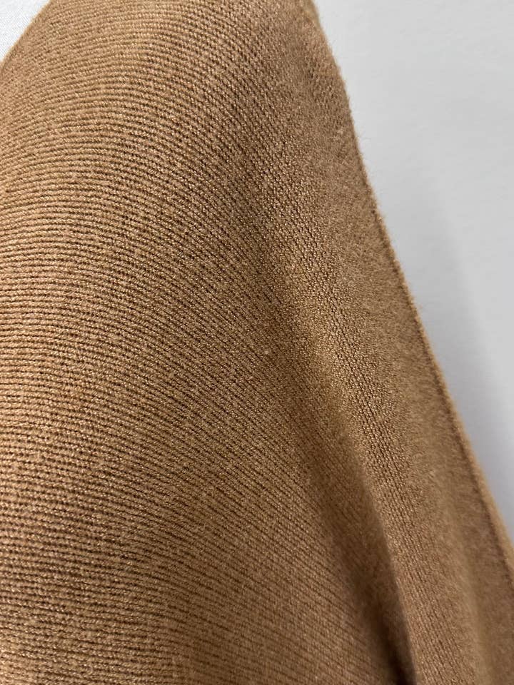 Kis 2 - Wholesale Outerwear Poncho - Women's - VISCOSE BLEND PONCHO5