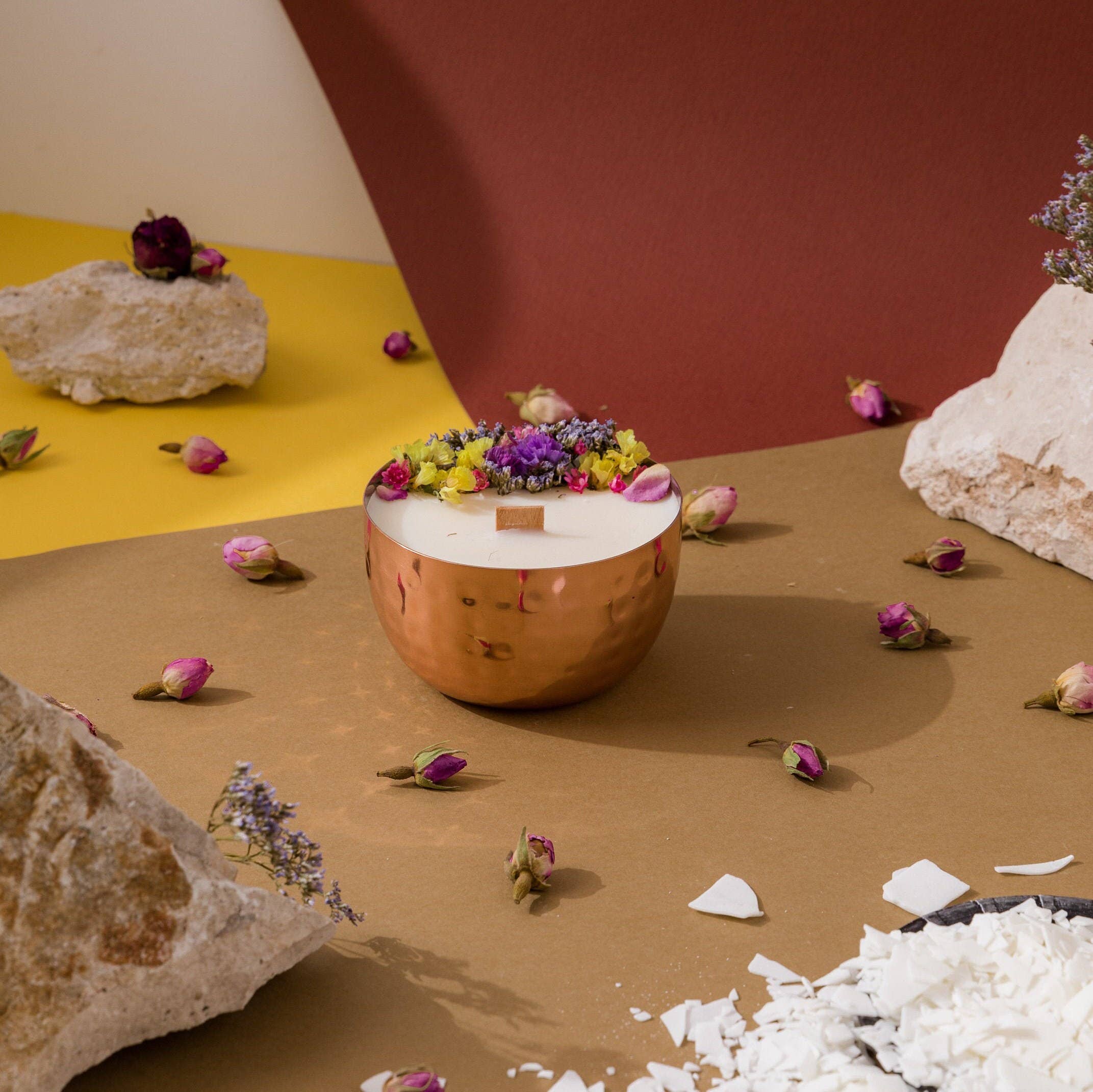 Nema Concept – wholesale Jar/filled candle – Hammered Copper Pot Soy Candle with Dried Flowers6