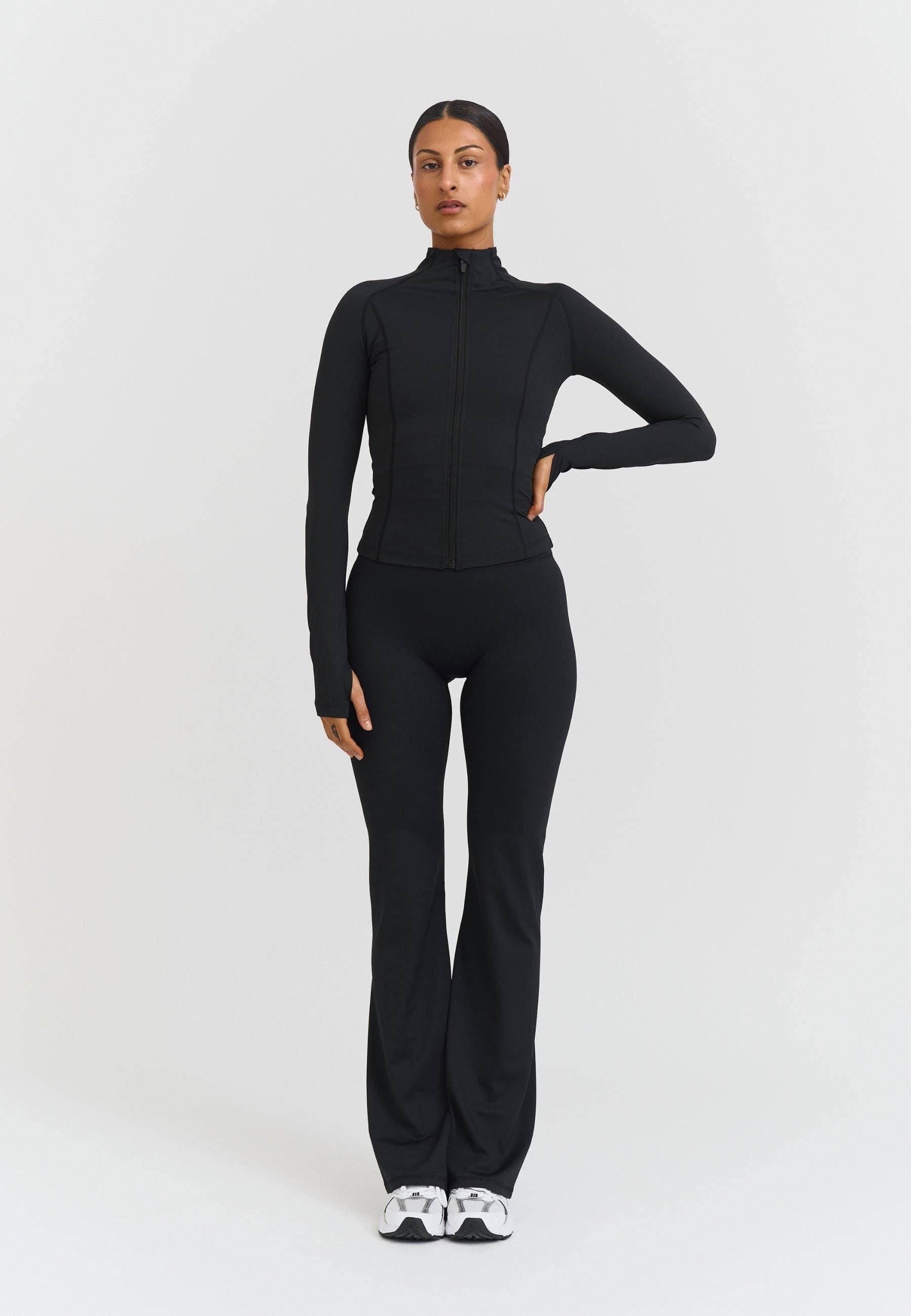 Sisterly Tribe - Wholesale Trainingsjack - Dames - Softsculpt Jack met rits - zwart6