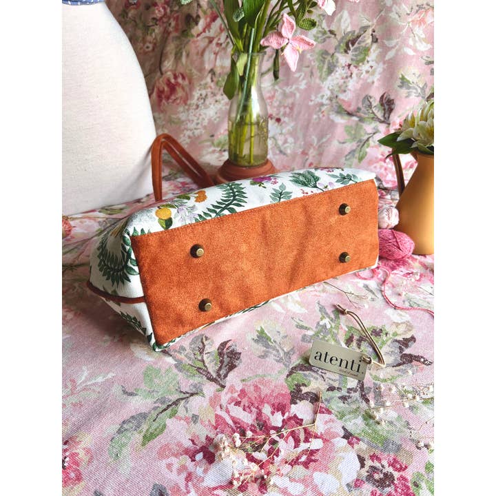 Atenti - Wholesale Top Handle Bag - Women's - Florence Molly: Modern Tapestry Doctor Bag; Metal Snap Frame