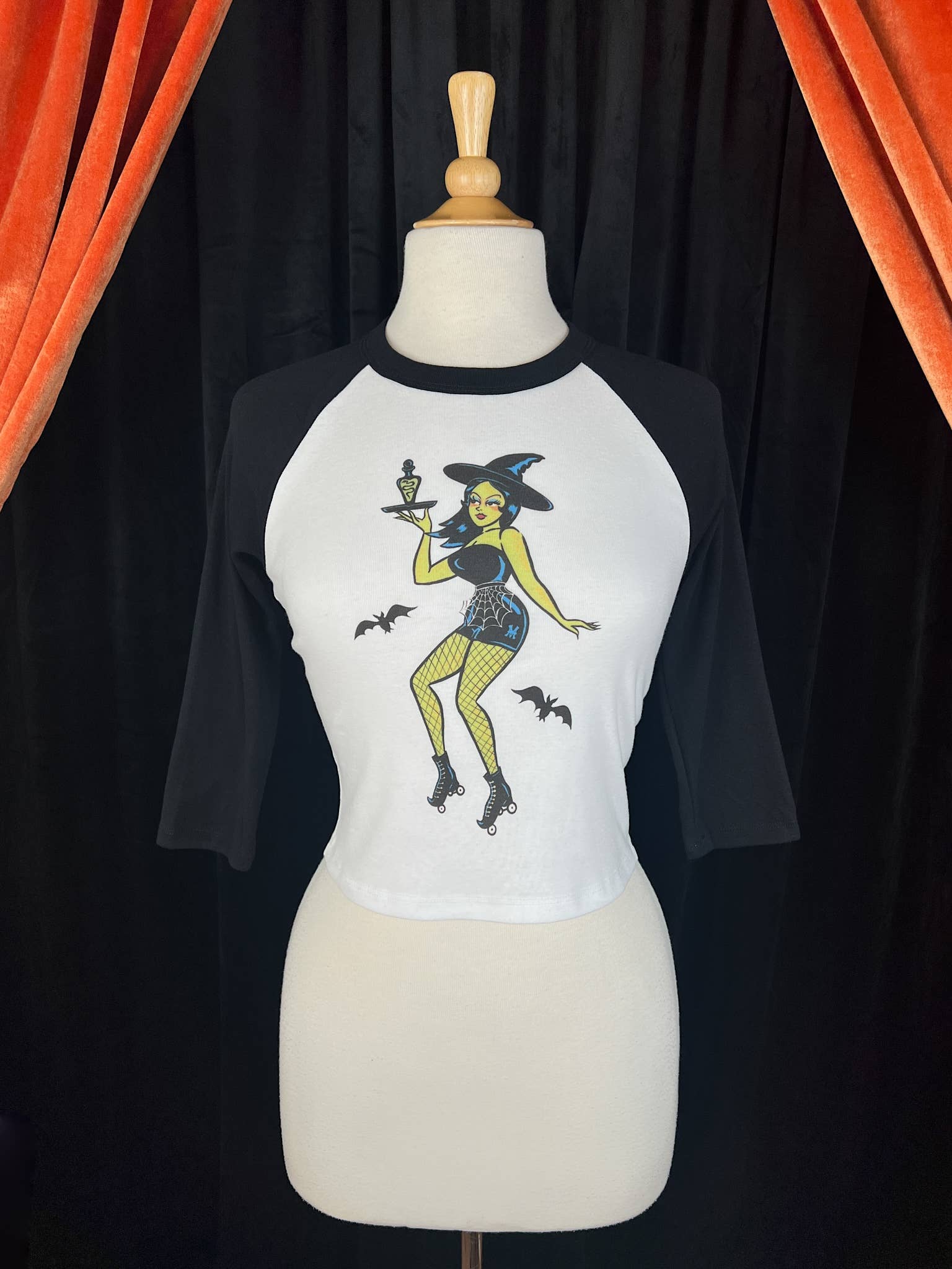 Mischief Made - Wholesale Screen Printed T-Shirt - Women's - Roller Hex Cropped Baby 3/4 Raglan tee in White/Black3