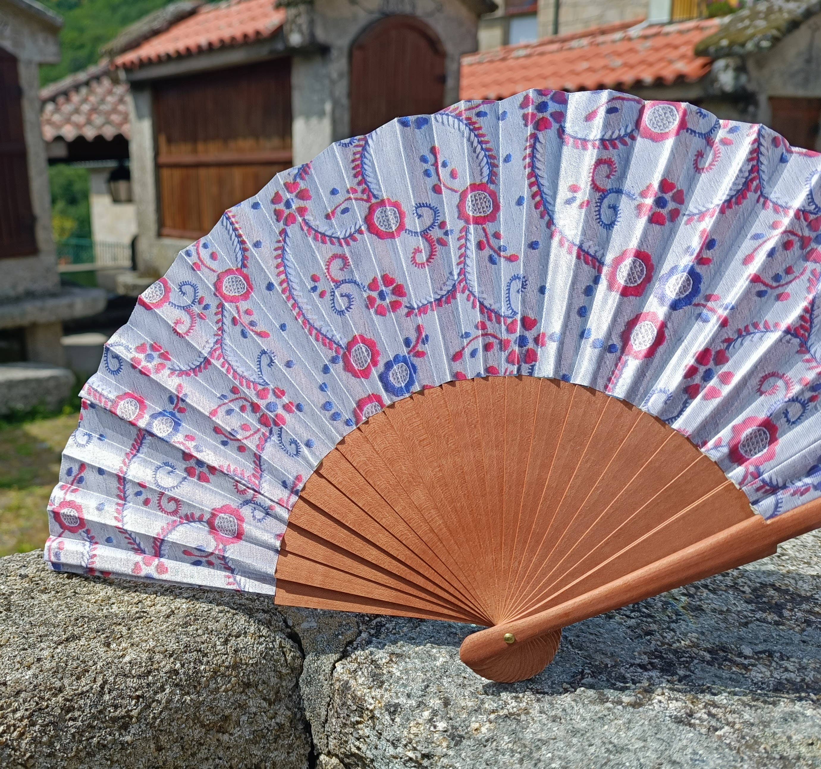 Terra Lusa - Wholesale Handheld Folding Fan - Viana do Castelo Embroidered Fan3