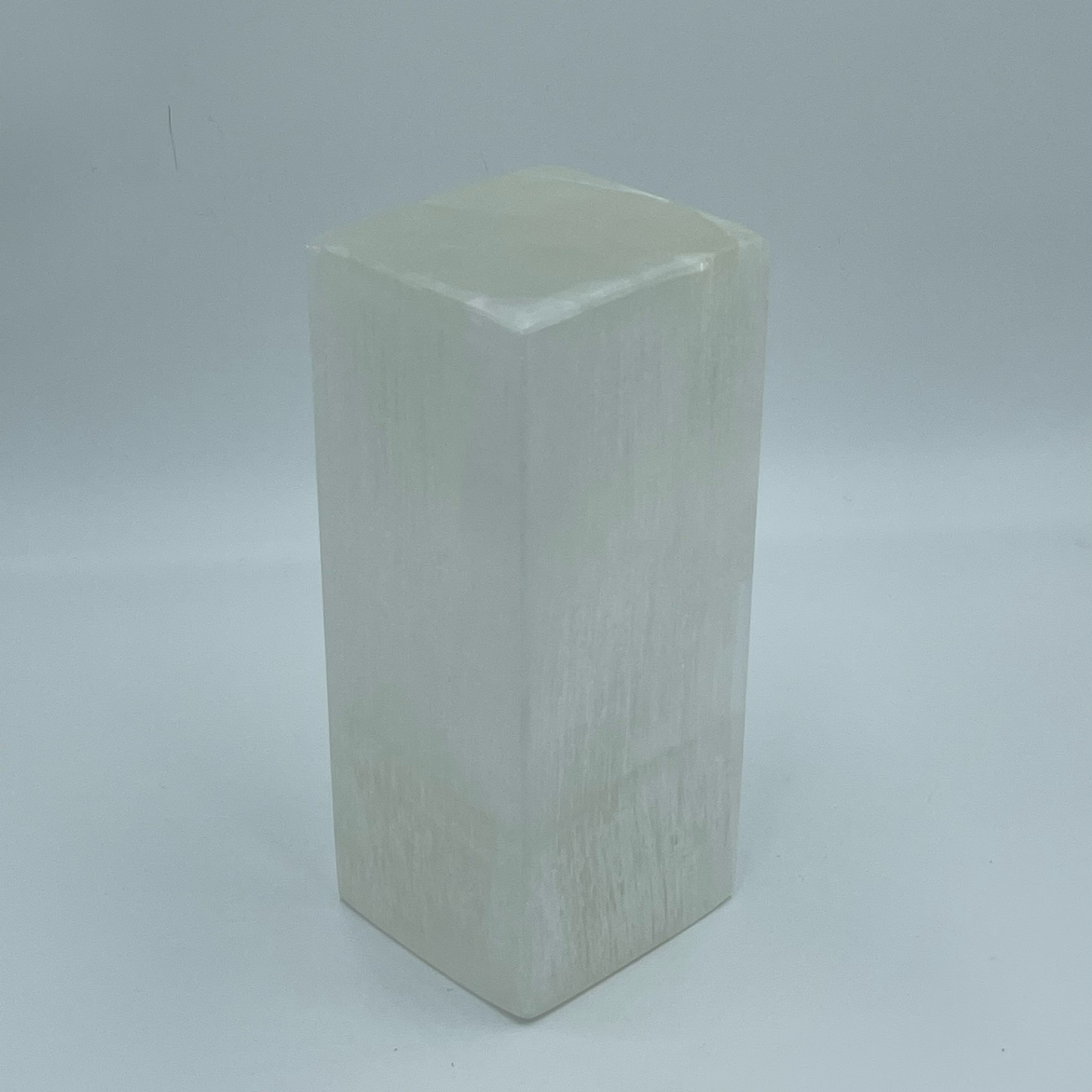 CuartoAstral - Wholesale Accent/Desk Lamp - Rectangular Selenite Crystal Lamp6