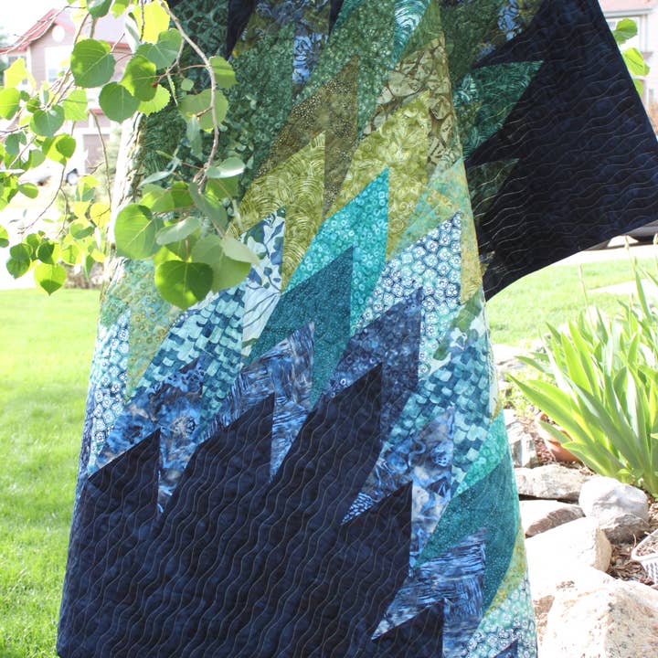 Sassafras Lane Designs - Wholesale Craft sewing kit - Firelights Lane Quilt Pattern5