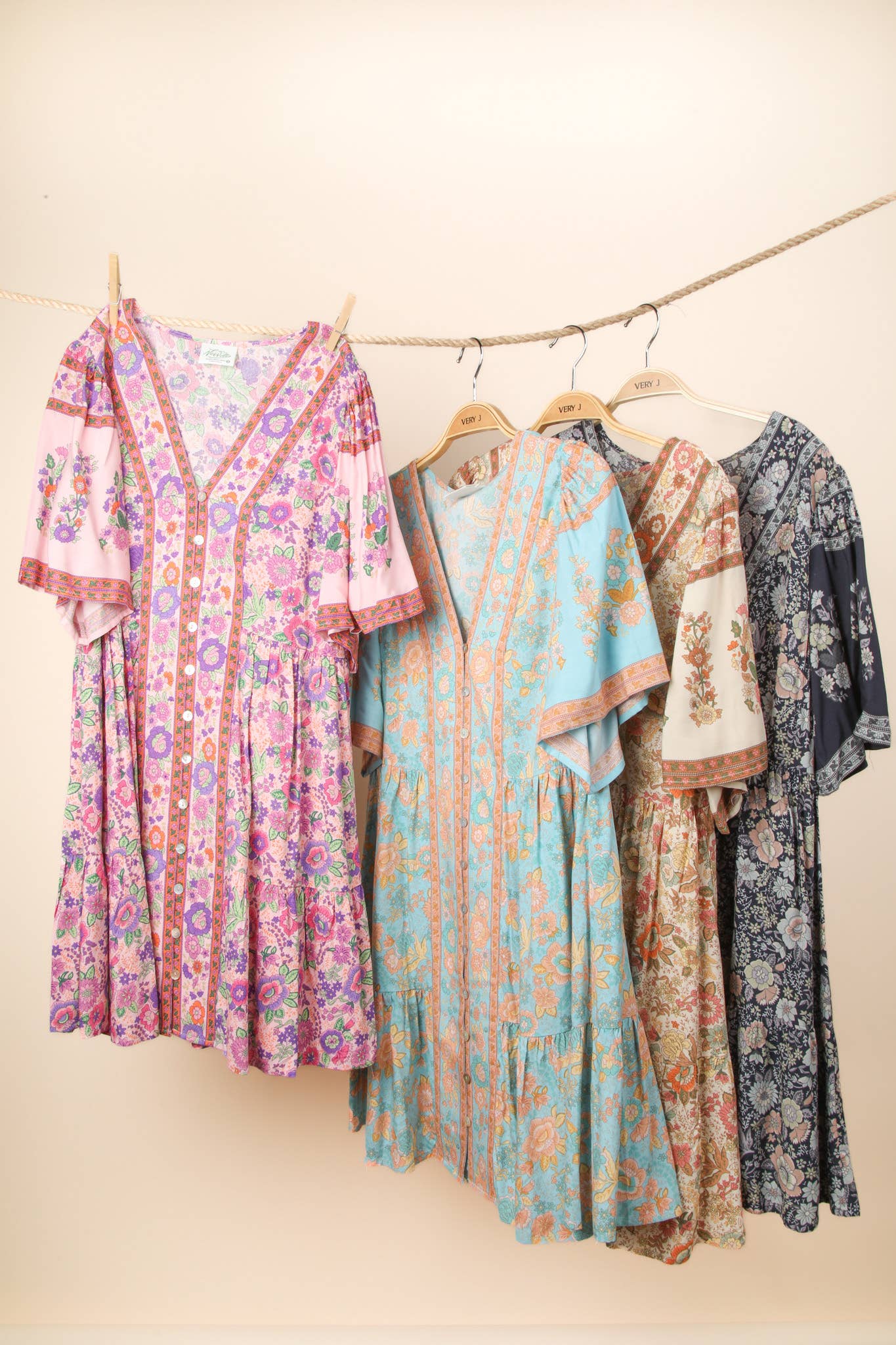 VERY J - Wholesale Dress - Women's - ND31637-Shirring Detail Printed Woven Mini Dress22