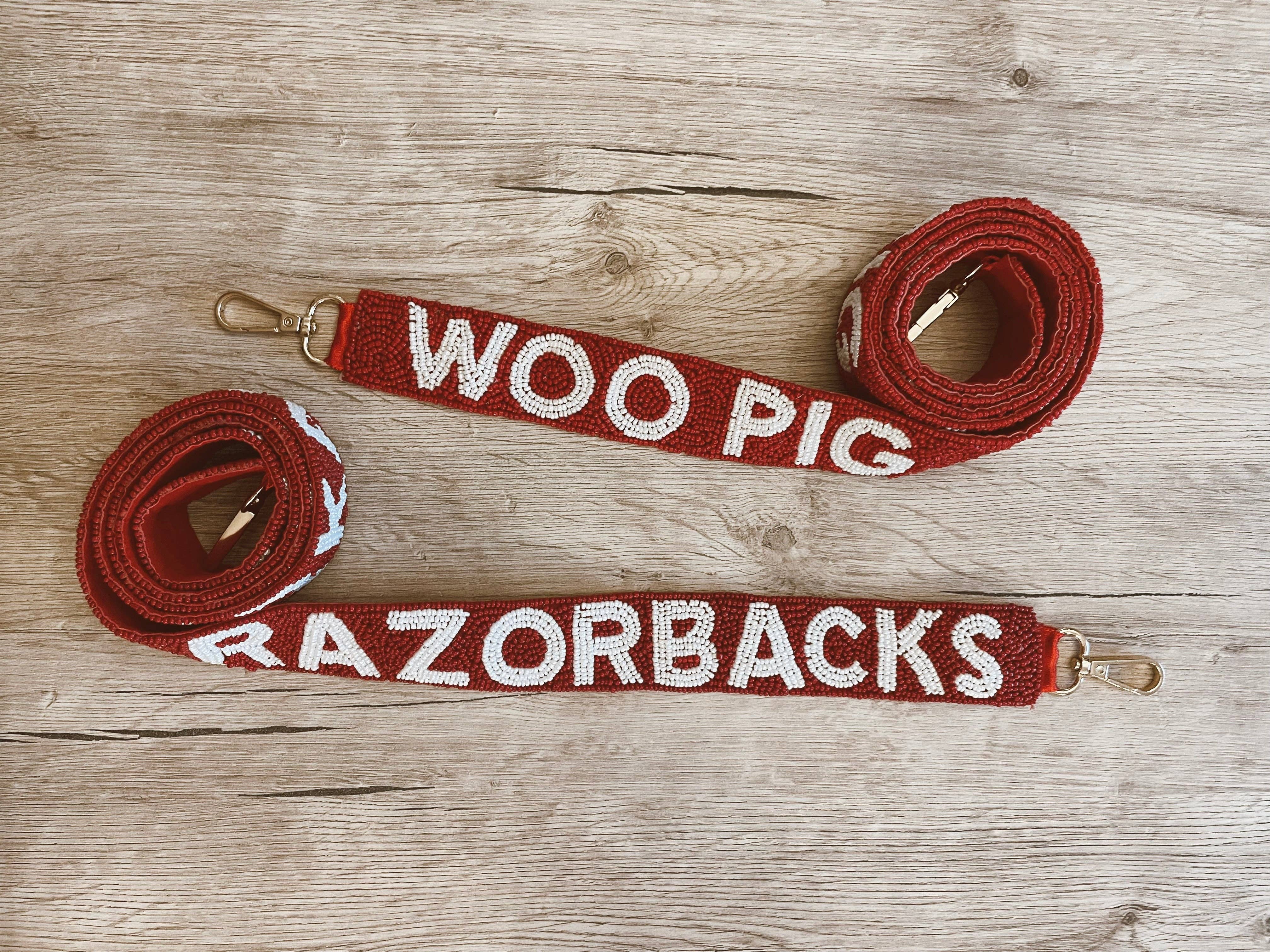 Tatter'd Royals – wholesale Handväske- och väskaccessoar – Dam – Arkansas Razorback Woo Pig Pärlad Väskrem7