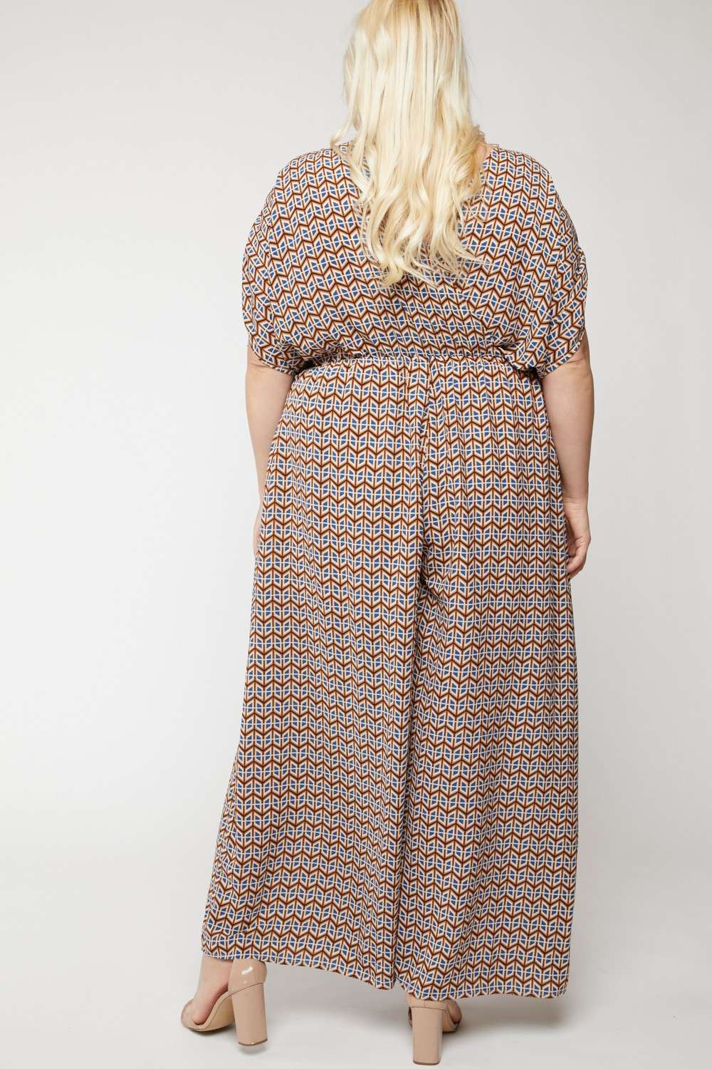 Davi & Dani - Vente Combinaison – femme - COMBINAISON SANS MANCHES IMPRIMÉE À COL EN V3