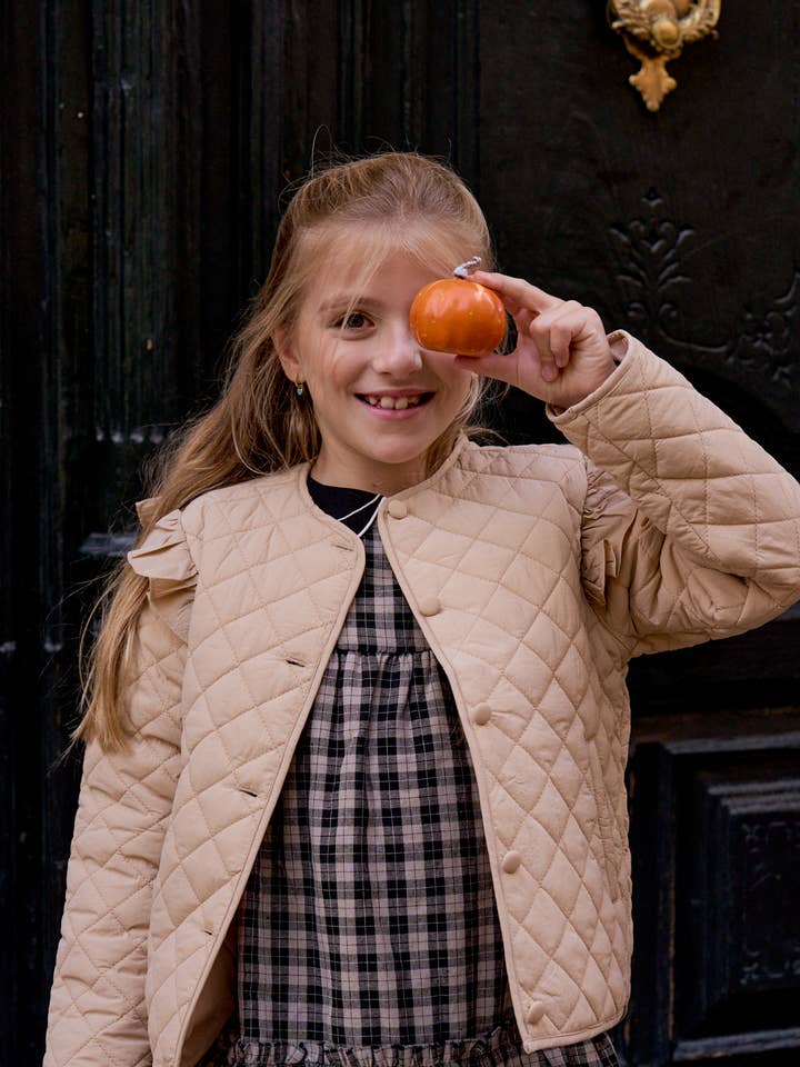 Gepolsterte Kameljacke für Mädchen mit Volants an den Schultern für den Großhandel von Dadati