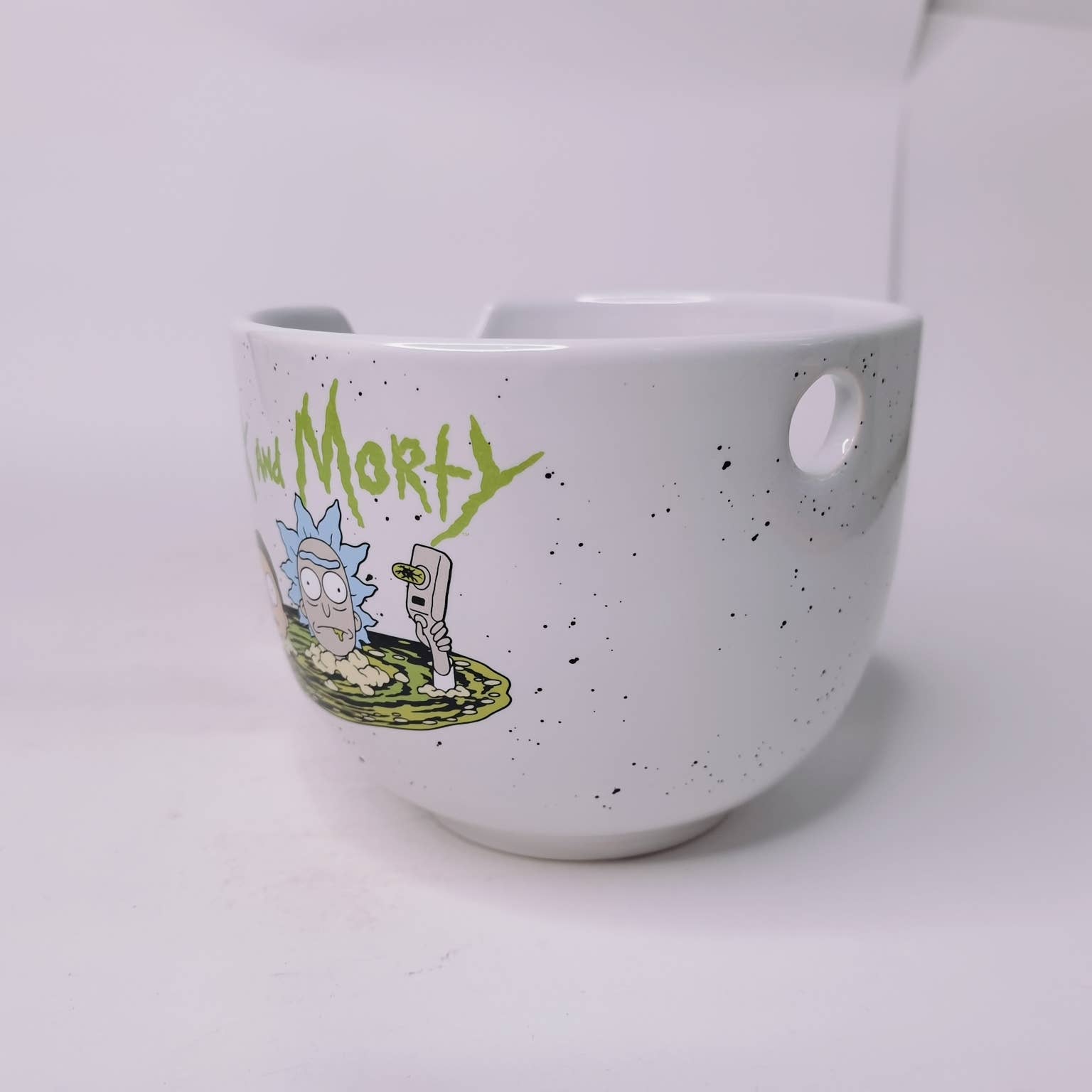 Silver Buffalo - Wholesale Bowl - 16pc Ramen Bowl w/ Chopsticks Assortment (8 each)1