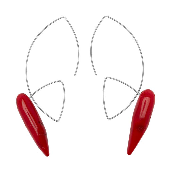 Orecchini grandi ad anello angolato con pietre preziose/bambù e corallo (prodotti in modo sostenibile) per la vendita all'ingrosso da parte di Melissa McArthur - Jewellery Made in London