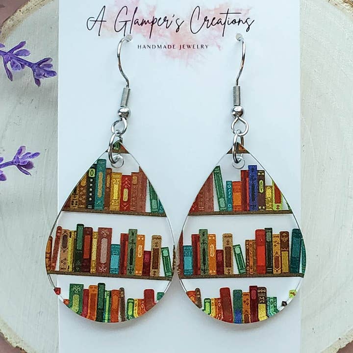 Bok Akryl Teardrop Örhängen för wholesale av A Glamper's Creations LLC