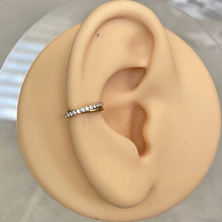 Elara Body Jewelry – wholesale Single earring – Gold Conch or Helix Piercing (16G | 8mm or 10mm | Surgical Steel | Gold, Rainbow or Silver)