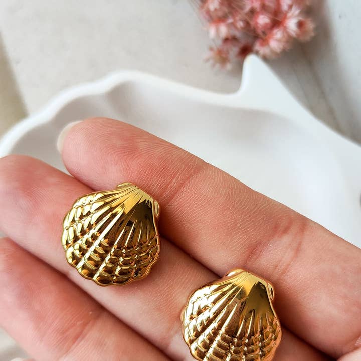 What Goes Around - Wholesale Stud/Post Earrings - Bafureira Earrings0