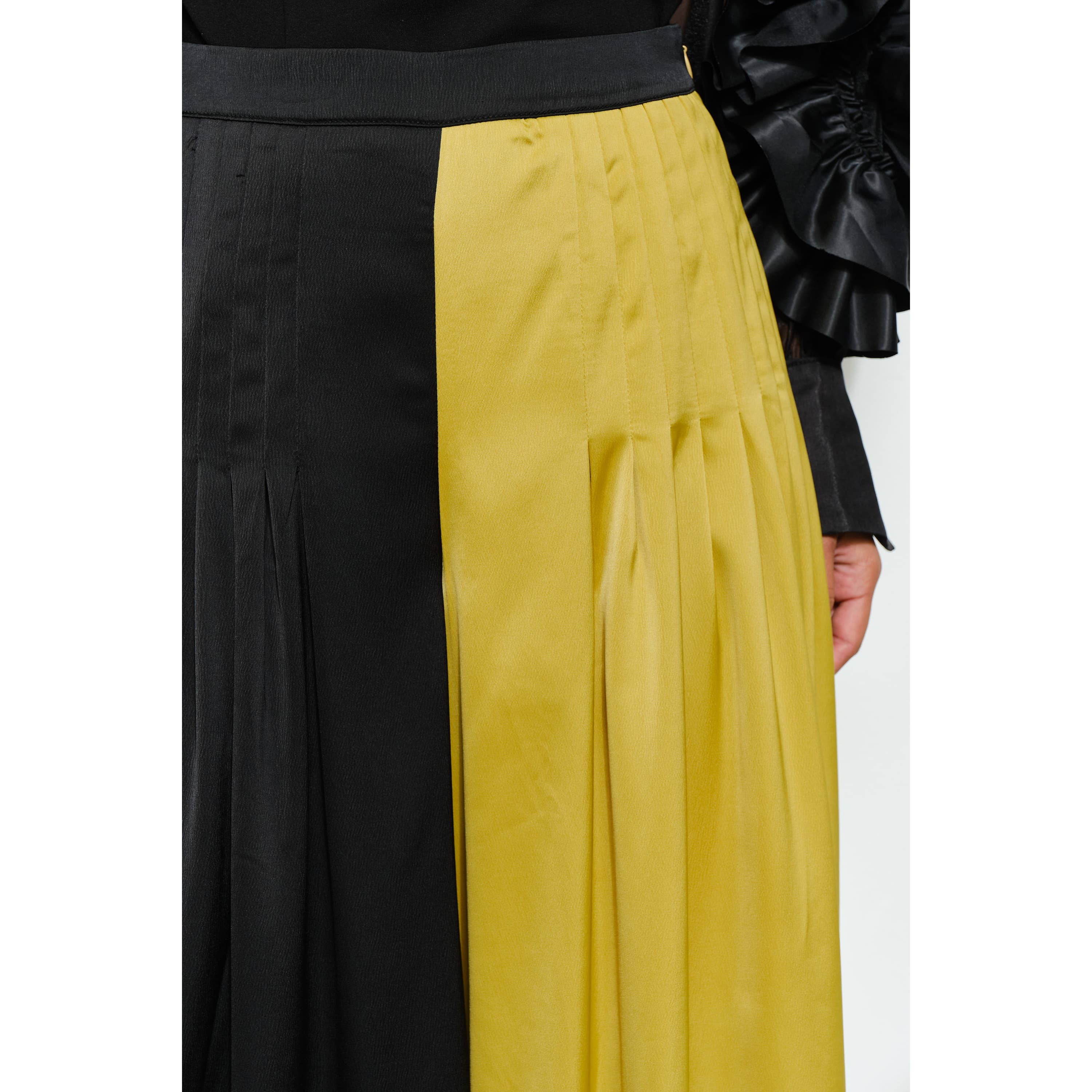 BLACK MUSTARD High Waist Color-Block Pleated Wide-Leg Pants for wholesale on Faire7