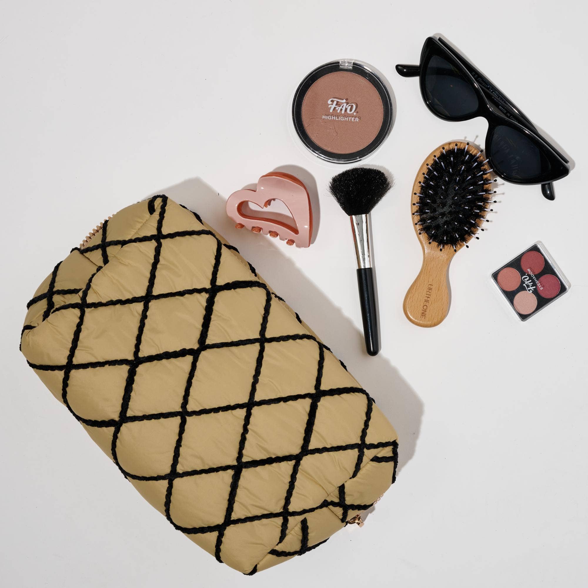 Urban Expressions - Vente Trousses de maquillage/cosmétique - Pochette de maquillage et de voyage Zinnia7