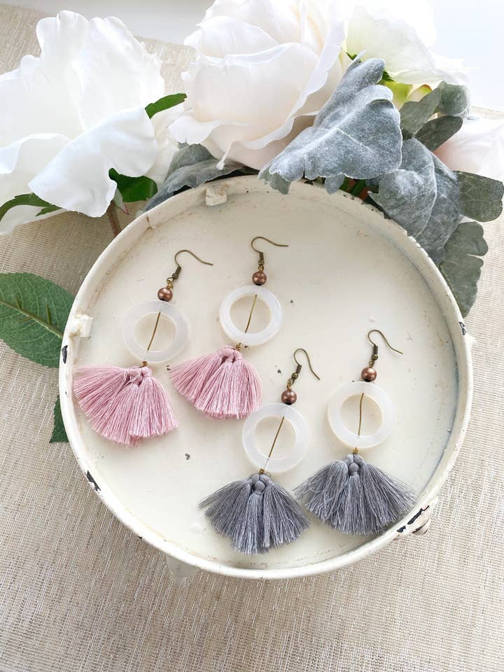 8737JE - Frost Örhängen för wholesale av Renee and Renae | Formerly The Katz Meow Creations