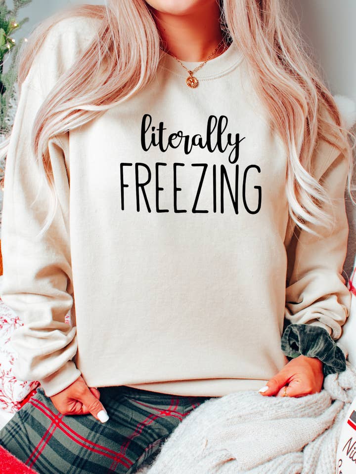 Bogstaveligt Talt Frysende Hyggelig Crewneck Sweatshirt for engroshandel hos Desert Raine