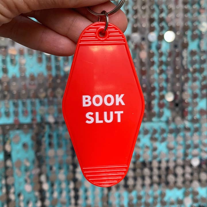 Boka Slut Röd Motel Style Nyckelring Bokhandel Litterär älskare för wholesale av GetBullish