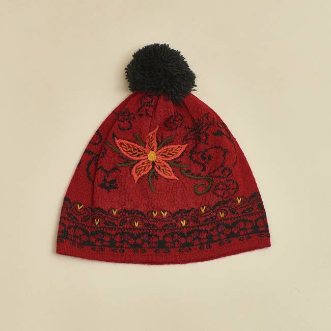 WUAMAN - Alpaca - Wholesale Beanie - Women's - Emilia Alpaca Hat | Hand Embroidery Alpaca Hat5