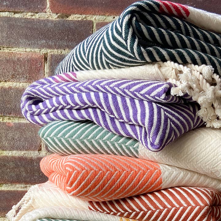 Living Roots – Großhandel Überwurfdecke – Handgewebte Baumwolldecke - Violett mit violetten Streifen0