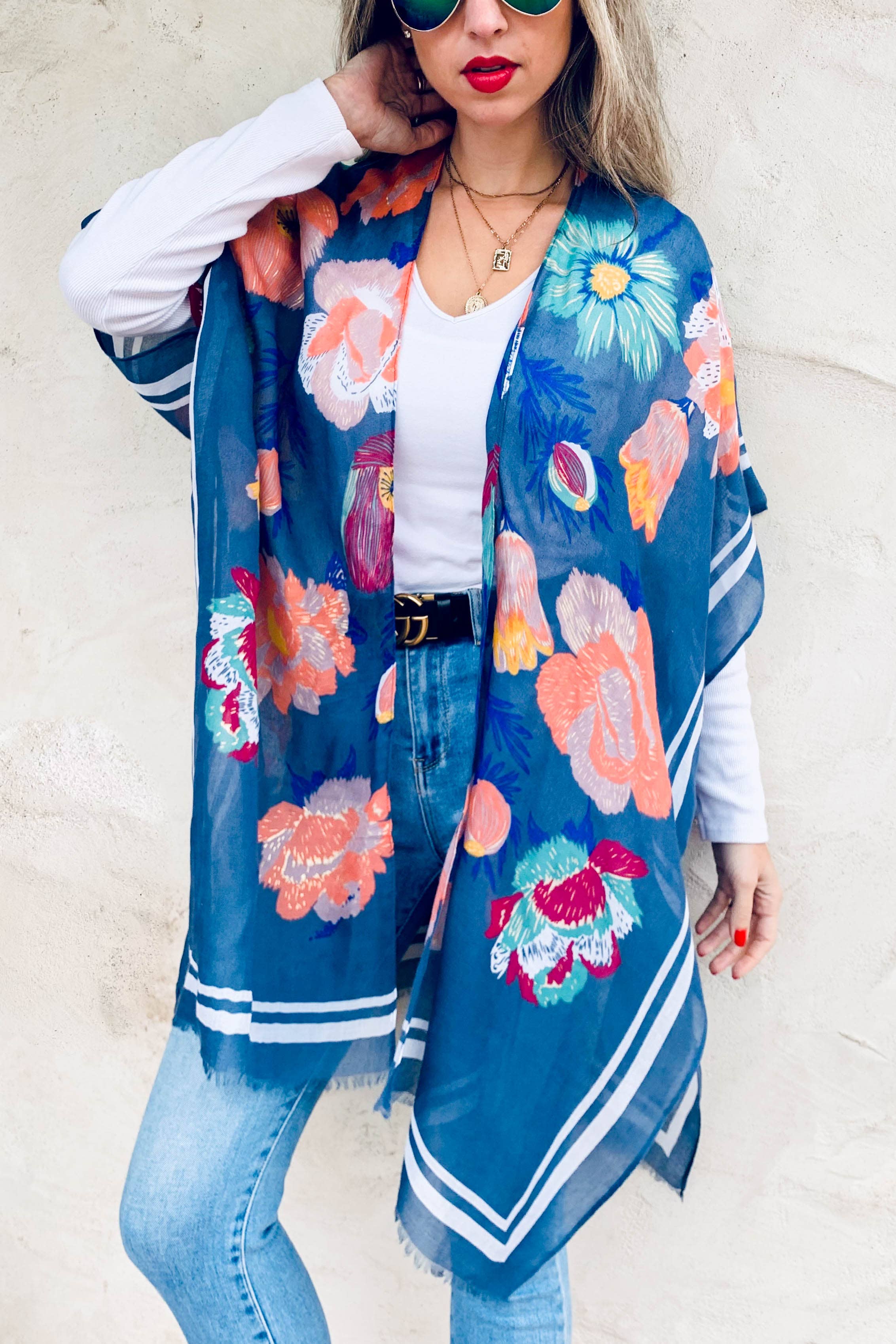 AMOLI – Engroshandel Kimono - Dame – Blomstret Trykt Kimono Cardigan Med Frynser0