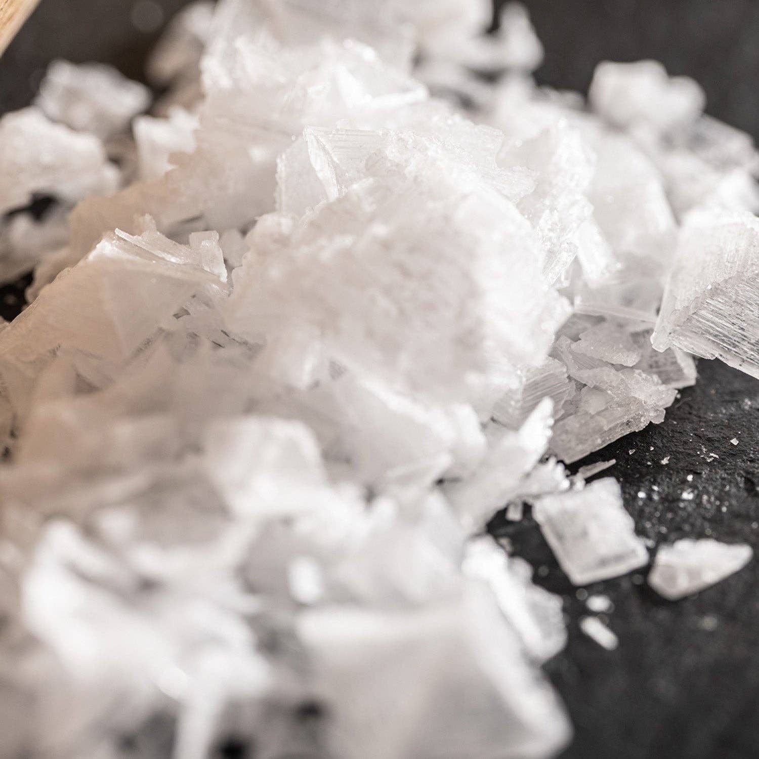 O.E.L. - Thalassa GmbH & Co. KG – Engroshandel Tørret krydderi – Naturlige havsaltflager, 75 g1