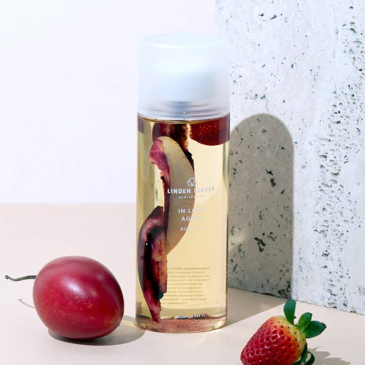 In Love Again Kroppsolja för wholesale av Linden Leaves