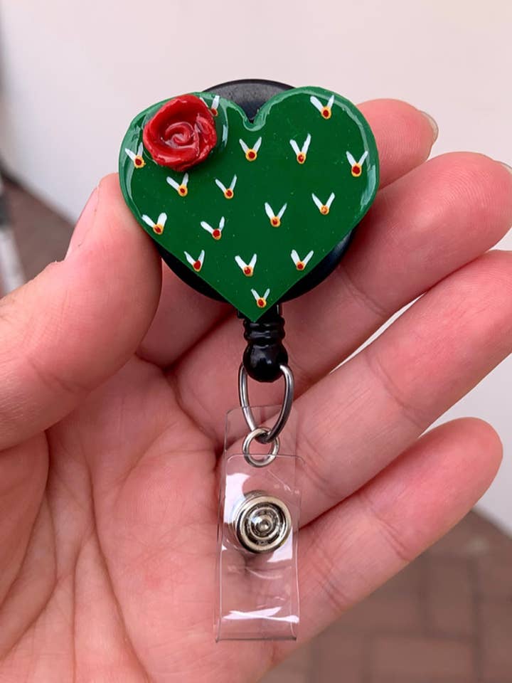 Bobine à badges en forme de cœur, nopal/cactus pour la vente par Iba Sisters