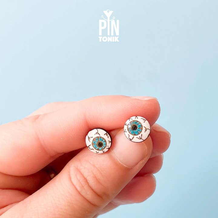 PinTonik - Wholesale Stud/Post Earrings - Spooky Eyeball Earrings - Creepy Halloween Accessories1