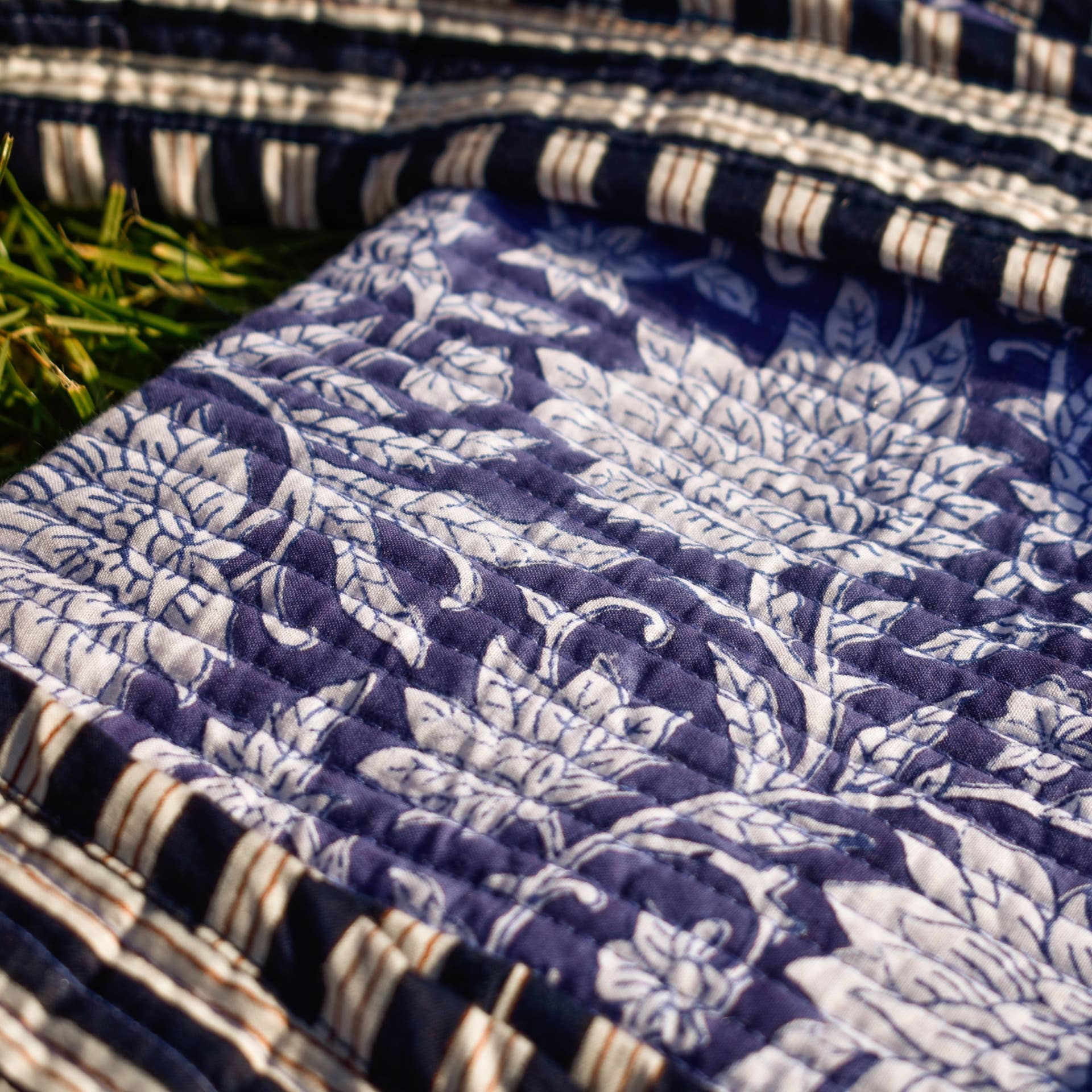 "The Treasure Hunter" Store - Wholesale Jacket - Women's - Casaco Samadhi8